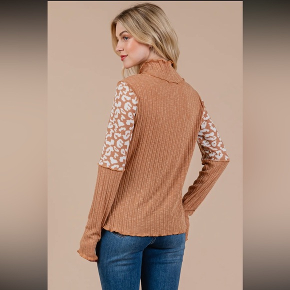 Boho Animal Print Color Block Top - Picture 4 of 6